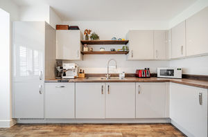 Kitchen breakfast room angle 2- click for photo gallery